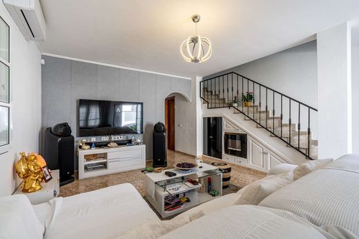 Luxury House for sale in Tías, 450 000 €, Photo 2