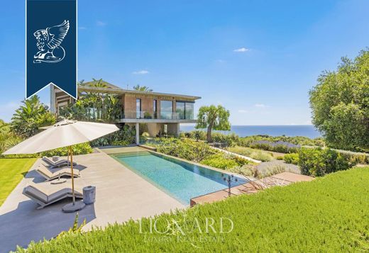 Luxury House for sale in Aci Castello, 4 000 000 €, Photo 1