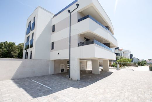 Appartement de luxe à vendre à Petrcane, 390 000 €, Photo 7