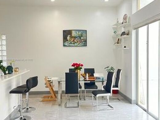 Luxury House for sale in Hollywood, 729 592 €, Photo 2