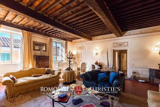 Luxury Apartment for sale in Pietrasanta, 1 500 000 €, Photo 1
