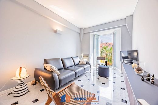 Appartement de luxe à vendre à San Remo, 699 000 €, Photo 1