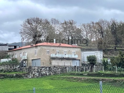 Luxury House for sale in Guimarães, 1 200 000 €, Photo 1