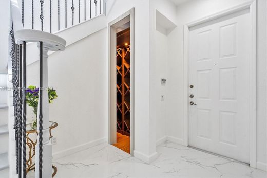 Luxury House for sale in Hollywood, 901 367 €, Photo 7