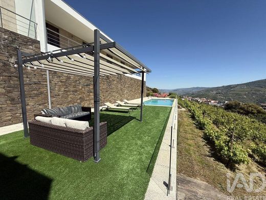 Maison de luxe à vendre à Cestaço, 1 500 000 €, Photo 2