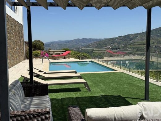 Maison de luxe à vendre à Cestaço, 1 500 000 €, Photo 3