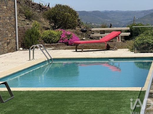 Maison de luxe à vendre à Cestaço, 1 500 000 €, Photo 4