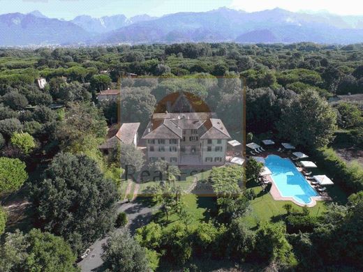 Luxury House for sale in Massa, 9 500 000 €, Photo 1
