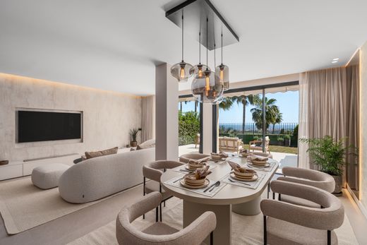 Luxury House for sale in Marbella, 1 650 000 €, Photo 1