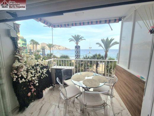 Luxury Apartment for sale in Benidorm, 490 000 €, Photo 1