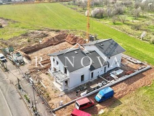 Maison de luxe à vendre à Castelnuovo Del Garda, 560 000 €, Photo 1