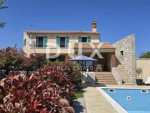 Maison de luxe à vendre à Labin, 699 000 €, Photo 2