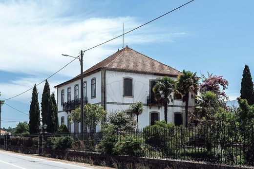 Luxury House for sale in Pinhanços, 575 000 €, Photo 1