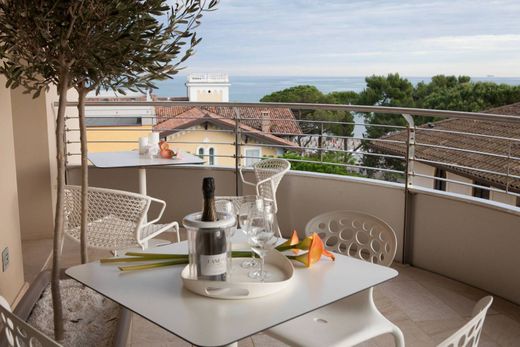 Luxury Apartment for sale in Grado, 1 300 000 €, Photo 1