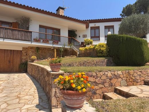 Luxury House for sale in Mont-Ras, 595 000 €, Photo 2