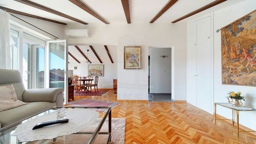 Luxury Apartment for sale in Rovinj, 450 000 €, Photo 3