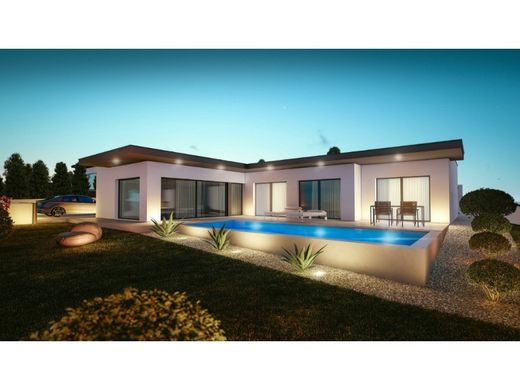 Luxury House for sale in Alcobaça, 650 000 €, Photo 1