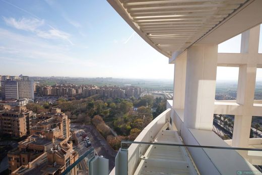 Luxury Apartment for sale in Valencia, 1 720 000 €, Photo 1