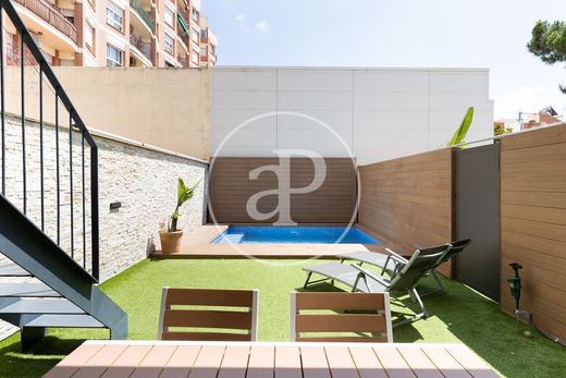 Maison de luxe à vendre à Sabadell, 849 000 €, Photo 2