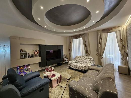 Luxury Apartment for sale in Siena, 1 000 000 €, Photo 3