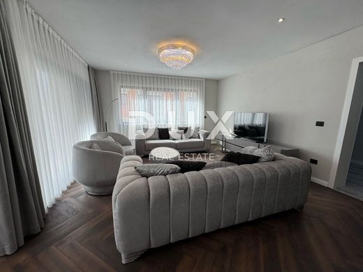 Luxury Apartment for sale in Rovinj, 669 000 €, Photo 5