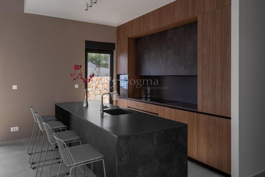 Luxury House for sale in Dugi Rat, 1 850 000 €, Photo 6
