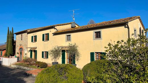 Luxury House for sale in Quarrata, 790 000 €, Photo 1