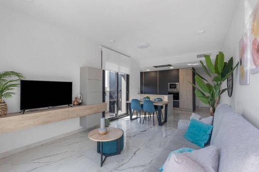 Luxury Apartment for sale in Playas de Orihuela, 495 000 €, Photo 5