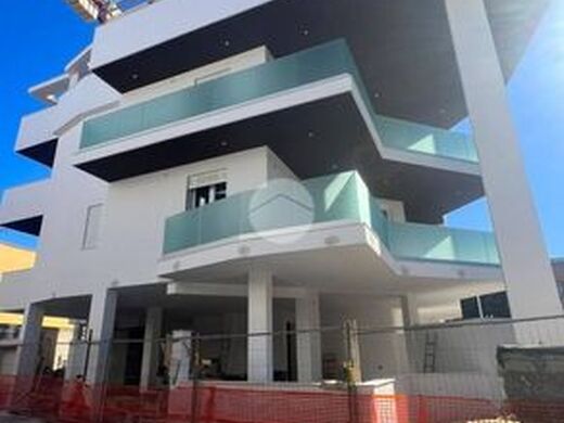 Luxury Apartment for sale in Quartu Sant Elena, 1 050 000 €, Photo 1