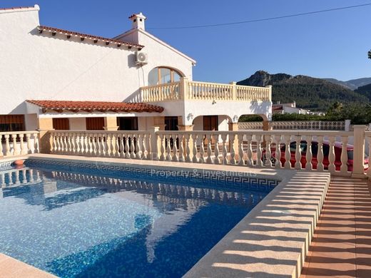 Maison de luxe à vendre à Orba, 690 000 €, Photo 2