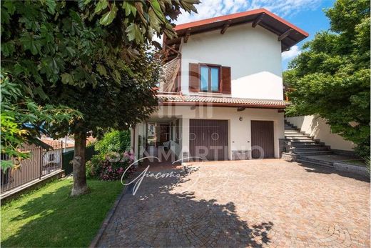 Luxury House for sale in Gavirate, 580 000 €, Photo 3