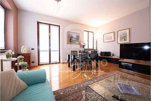 Luxury House for sale in Gavirate, 580 000 €, Photo 4