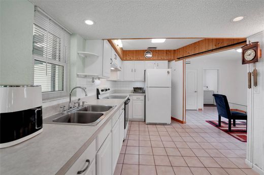 Luxury House for sale in Hollywood, 460 920 €, Photo 4