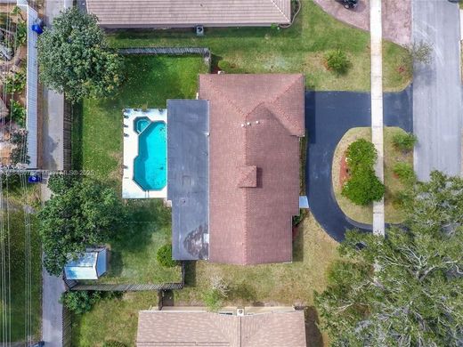 Luxury House for sale in Hollywood, 788 379 €, Photo 5