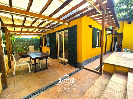 Maison de luxe à vendre à Agrate Conturbia, 480 000 €, Photo 3