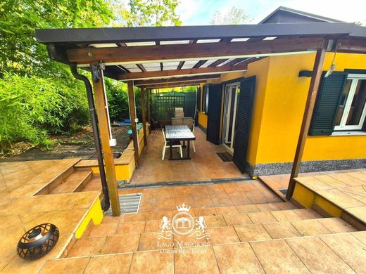 Maison de luxe à vendre à Agrate Conturbia, 480 000 €, Photo 5