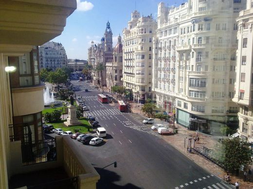 Luxury Apartment for sale in Valencia, 900 000 €, Photo 1