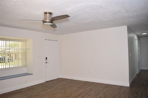 Luxury House for sale in Hollywood, 401 086 €, Photo 4