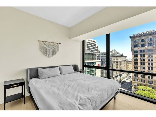 Luxury Apartment for sale in Los Angeles, 712 719 €, Photo 2