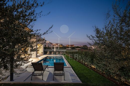 Maison de luxe à vendre à Porec, 1 450 000 €, Photo 7