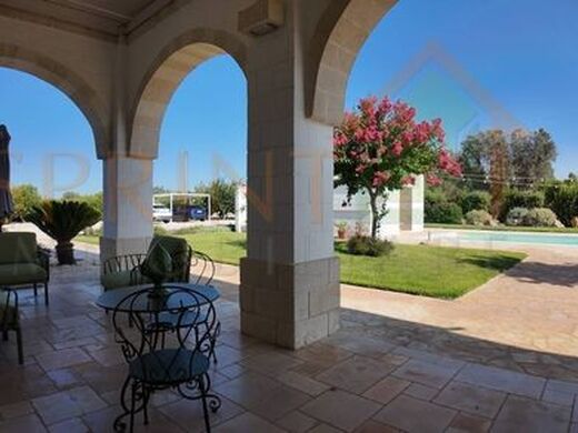Luxury House for sale in Ostuni, 695 000 €, Photo 2