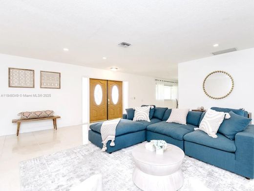 Luxury House for sale in Hollywood, 772 403 €, Photo 3