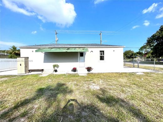 Luxury House for sale in Hollywood, 643 834 €, Photo 3