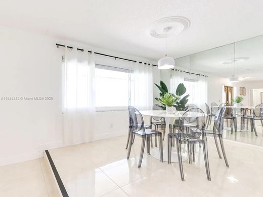 Luxury House for sale in Hollywood, 772 403 €, Photo 5