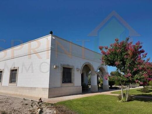 Luxury House for sale in Ostuni, 695 000 €, Photo 7