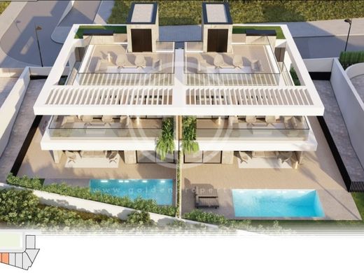 Luxury House for sale in Loulé, 950 000 €, Photo 1