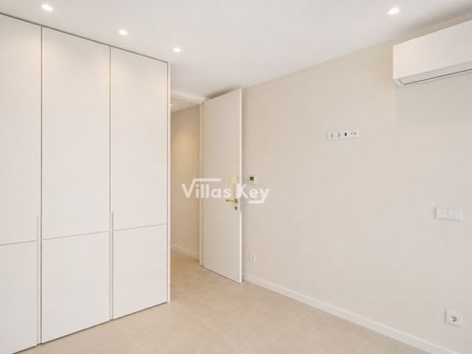 Luxury Apartment for sale in Lagos, 704 000 €, Photo 3