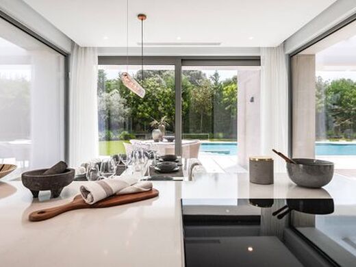 Luxury House for sale in El Paraíso, 2 495 000 €, Photo 3