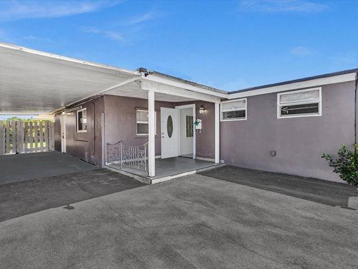 Luxury House for sale in Hollywood, 462 702 €, Photo 3