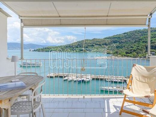Luxury Apartment for sale in Portovenere, 1 000 000 €, Photo 5